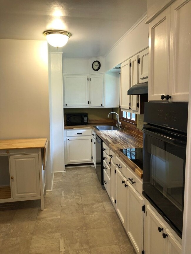 Photo - 1606 Daniels Run Rd NE