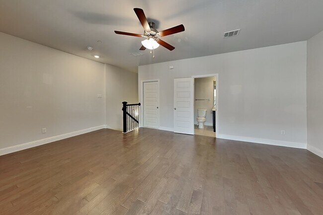 Photo - 4417 Benton Ln