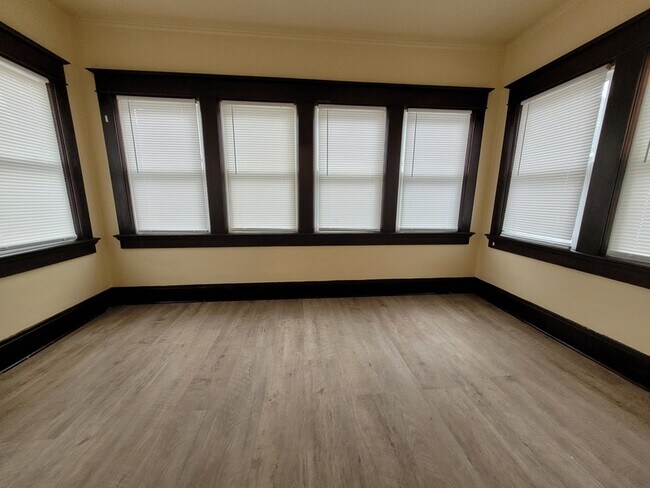 Photo - 300 S Maple Ave