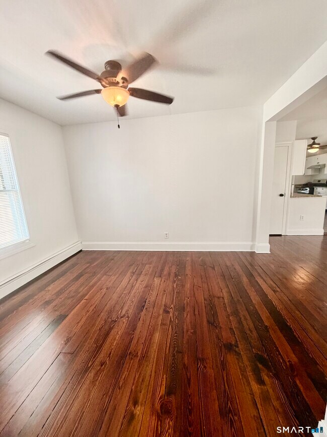 48 Vine St