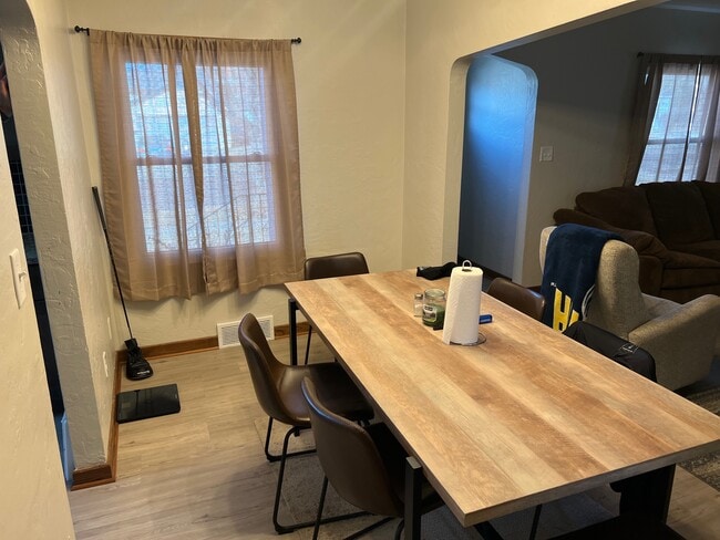 Photo - 2120 S Norton Ave