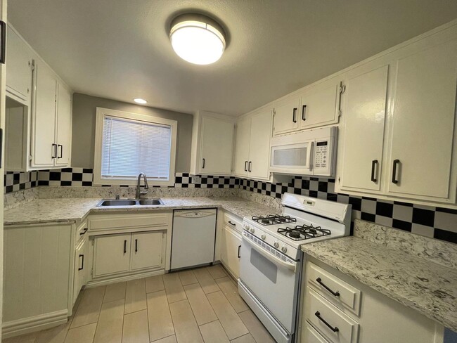 Photo - Lakeside Villa