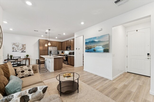 Photo - 4803 S Ferric