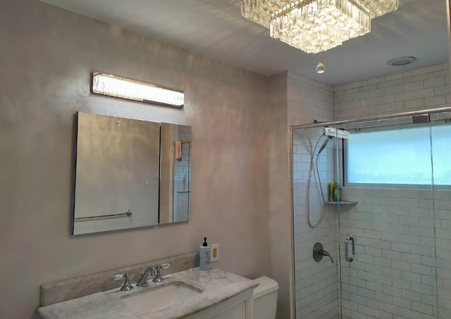 Photo - 184 Finmor Dr