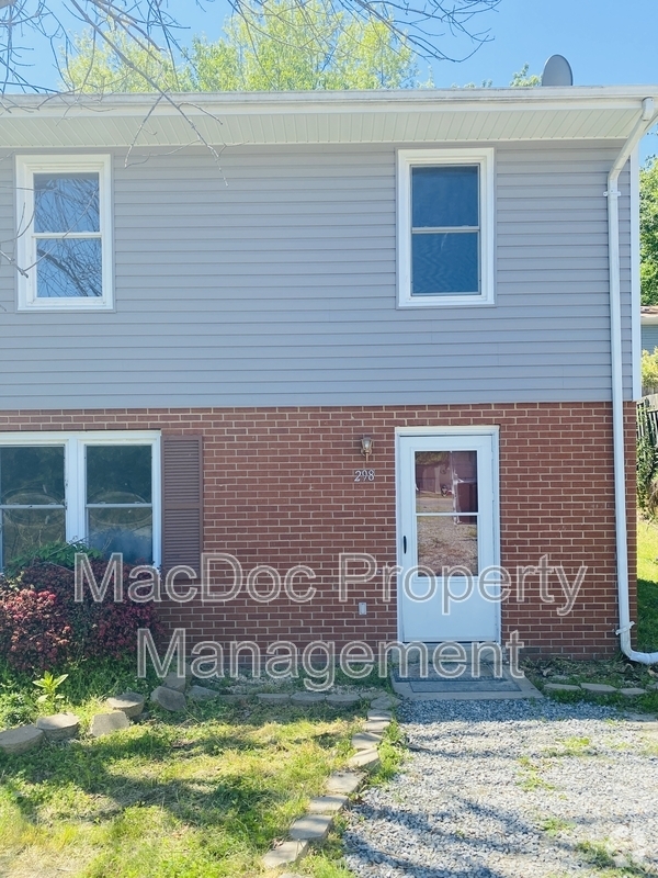 Building Photo - 298 Red Oak Dr Rental