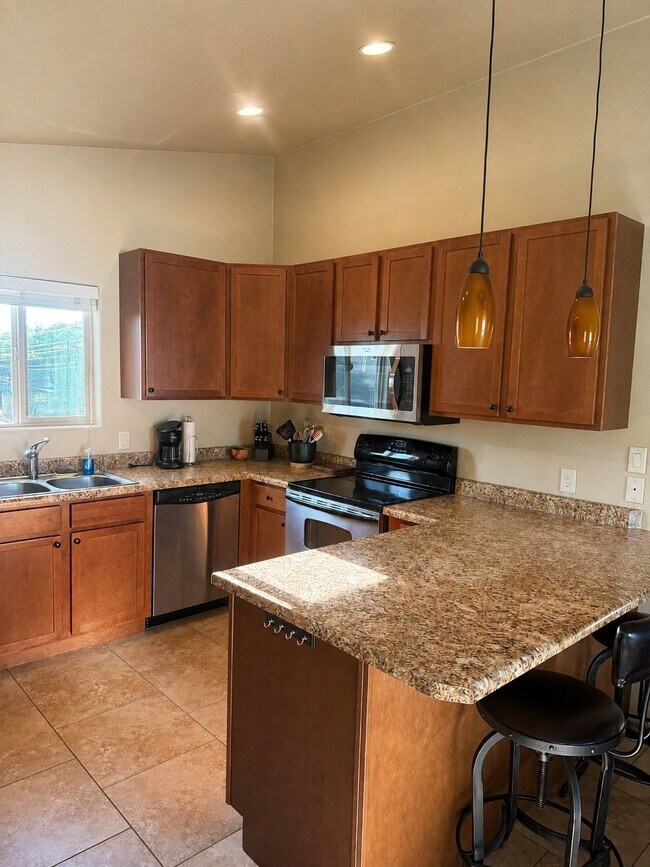 801 Teller Ave Unit B