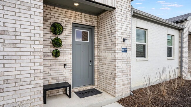 North Elm Street, Denton, TX 76207 - 2 BR 2 BA house