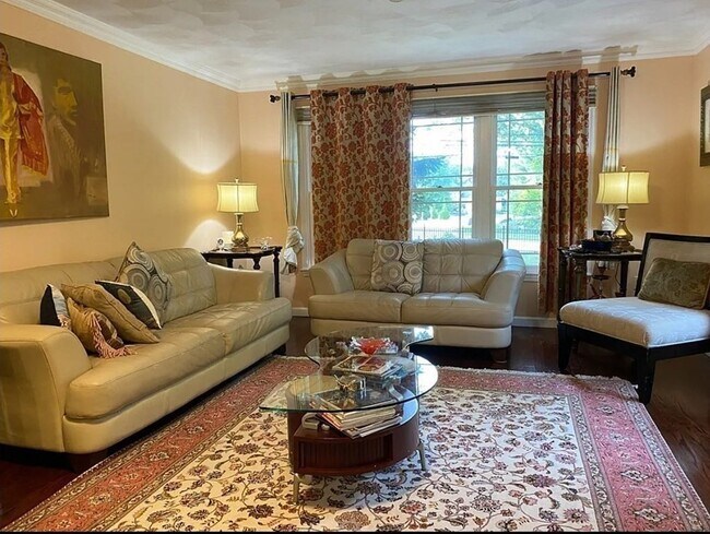 Photo - 338 River Rd