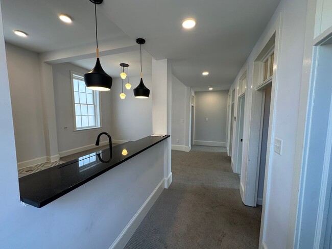 Photo - Charming 2 Bed 1 Bath Apartment in Downtown Fredericksburg