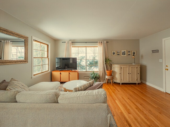 Photo - 8359 Gridley Ave