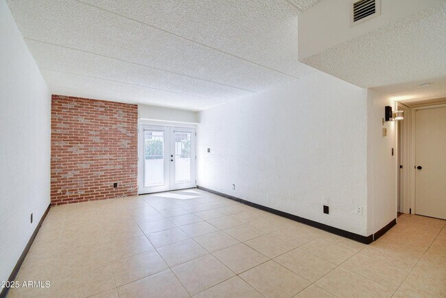 Photo - 3416 N 44th St Unit 8