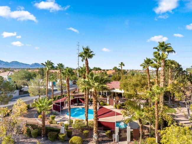 Photo - "Chic 3-Bed Townhouse with Granite Countertops on West Flamingo Road, Las Vegas!" Unit 1053