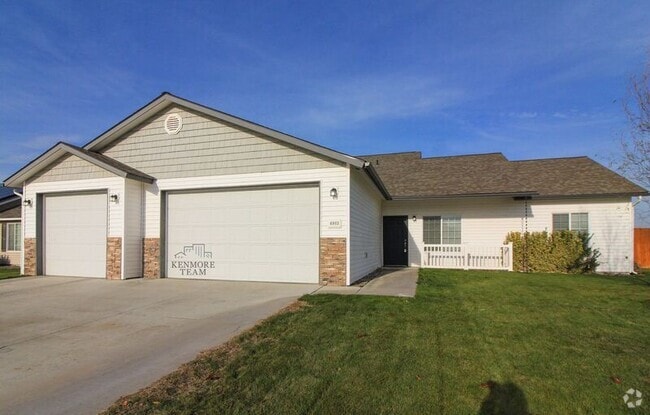 Building Photo - 4803 Catalonia Dr Rental