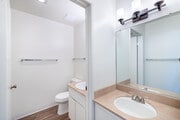 1BR, 1BA - 600SF - Bathroom