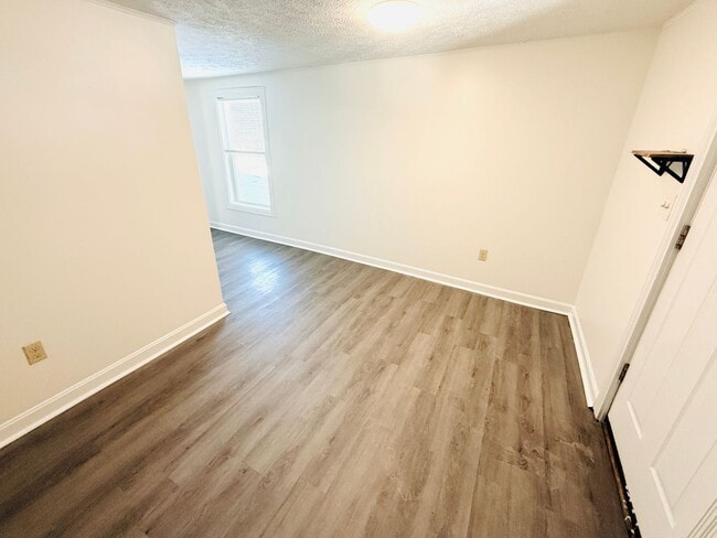 Photo - 53 Pike St Unit 2