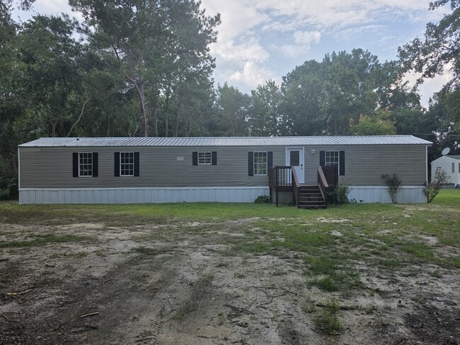 Building Photo - 1527 Middlepen Rd SE Rental