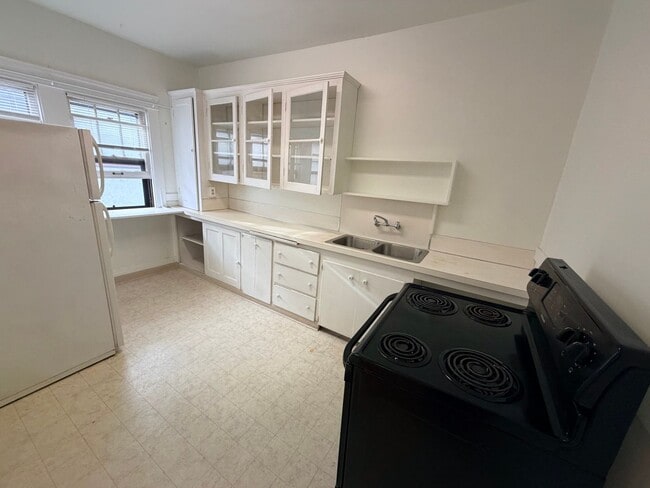 Photo - Studio Second Floor Unit Ladd's Addition/Hawthorne District Unit K