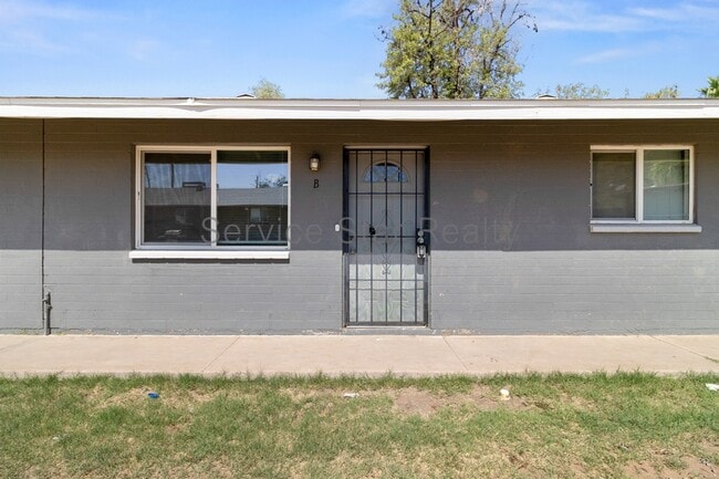Photo - 1638 W Desert Cove Ave House