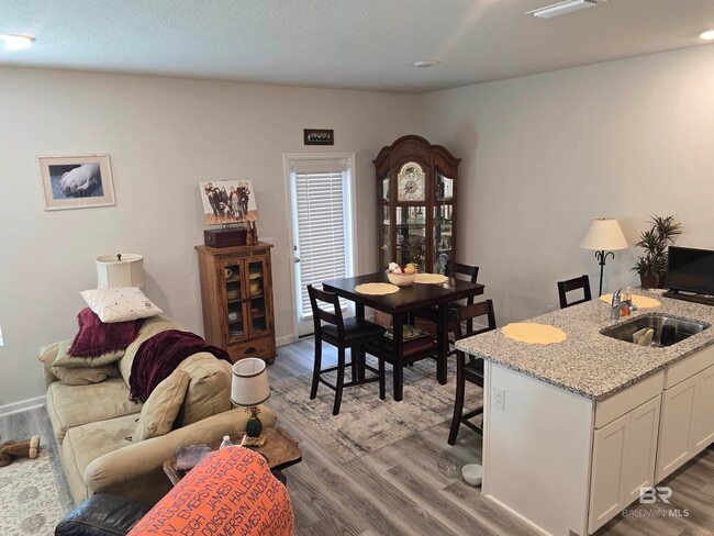 Photo - 21937 Aleutian Ave