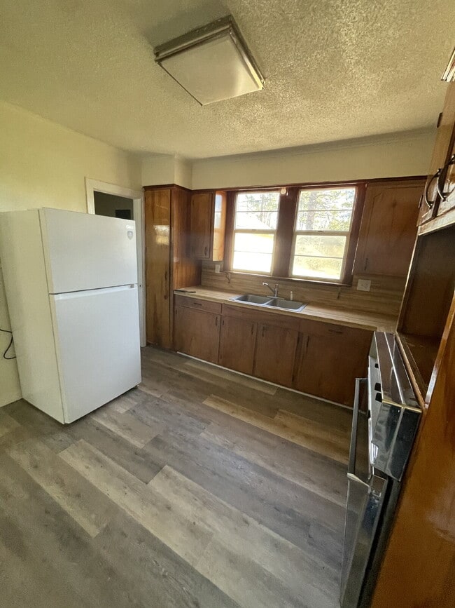 Photo - 3 bedroom, 1 bath home.