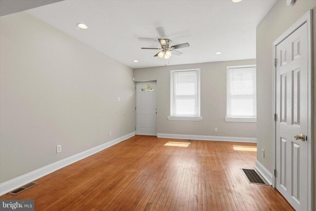 Photo - 400 Green Ln Unit 1