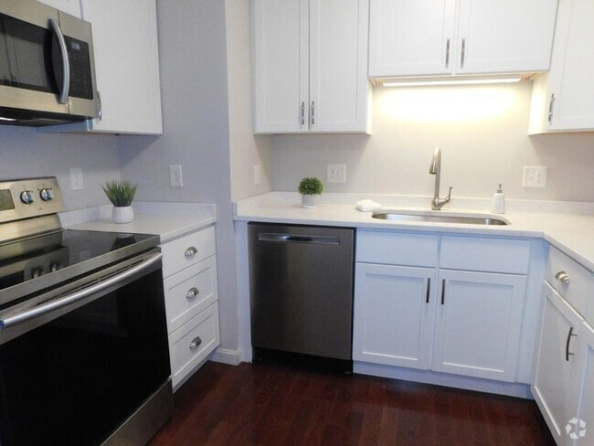 Building Photo - 780 Willard St Unit C9 Rental