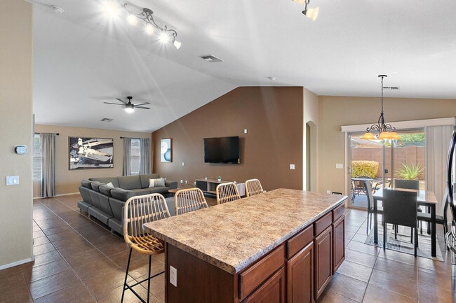 Photo - 2949 E Crescent Way Unit SI ID1244319P