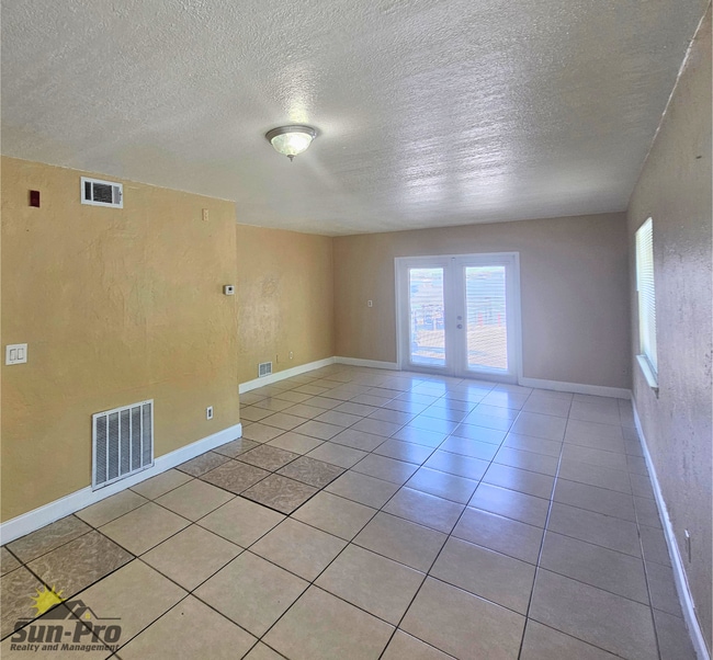 Building Photo - 900 S Peninsula Dr Unit Apt 112