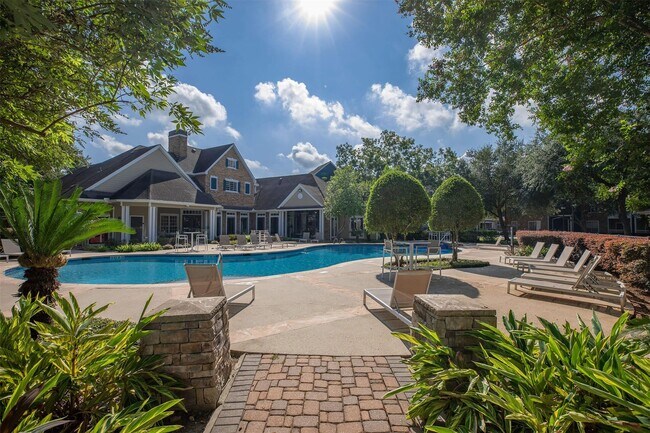 Photo - 19100 Glenwest Dr Unidad 328