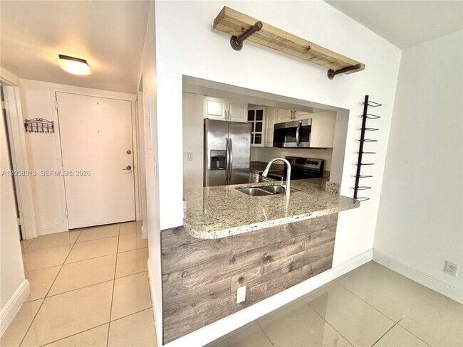 Photo - 2935 NE 163rd St Unit 5P