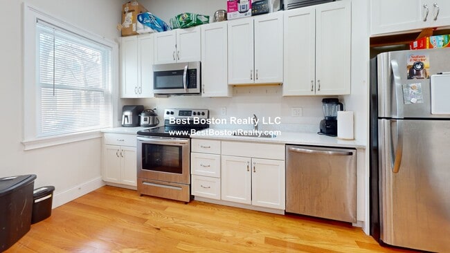 Building Photo - 313 Hurley St Unit 1