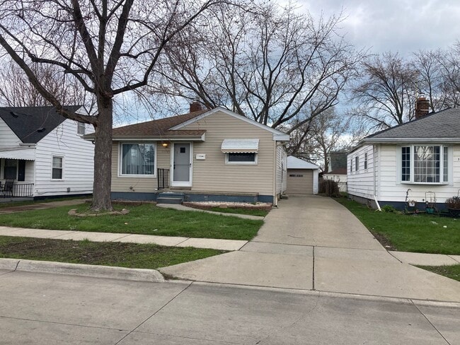 Photo - A Great 3 Bedroom Ranch with Nice Basement, Garage and Backyard Sec. 8 OK