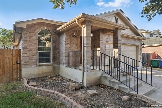 Photo - 4119 Chinkapin Oak