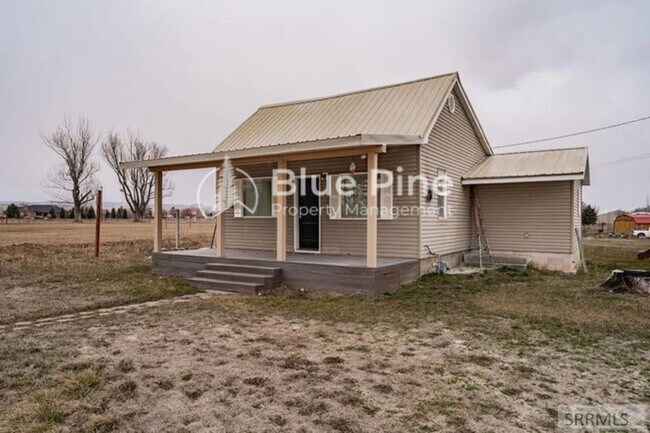 Photo - 351 W 7800 S