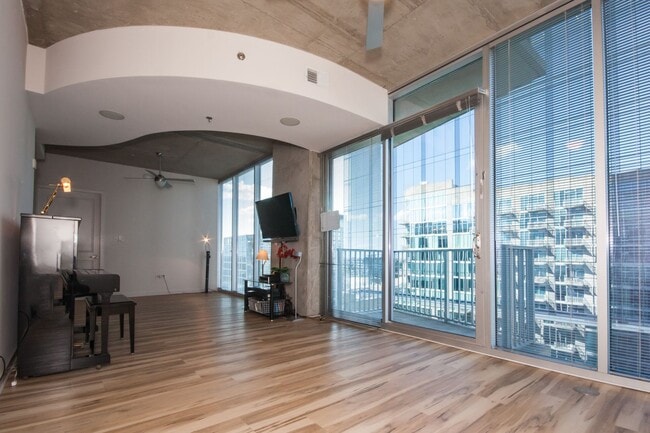 Photo - Stunning 17th Floor Views of Downtown in t... Unit 1720