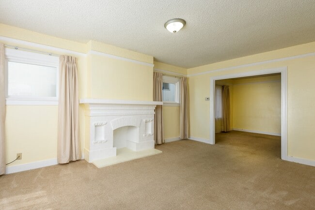 Photo - 823 Linden Ave
