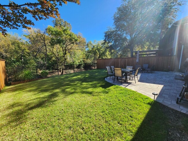 Photo - 929 Parker Dr
