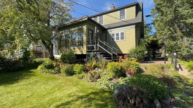 Photo - 4424 Gilliat St