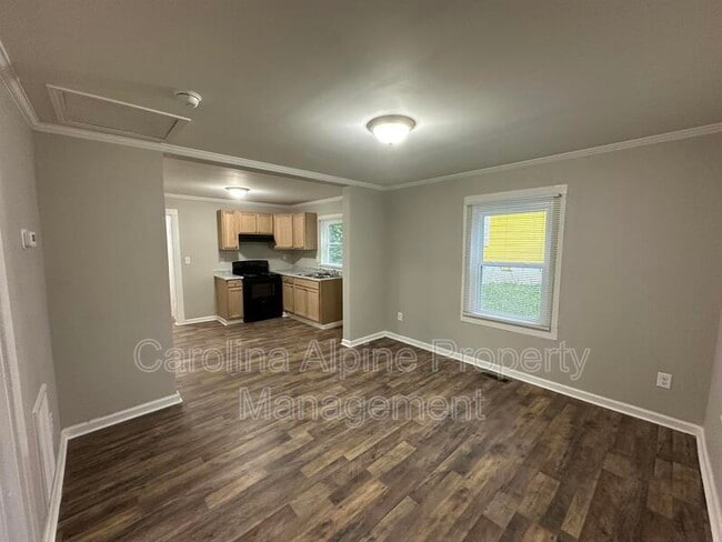 Photo - 416 Airline Ext