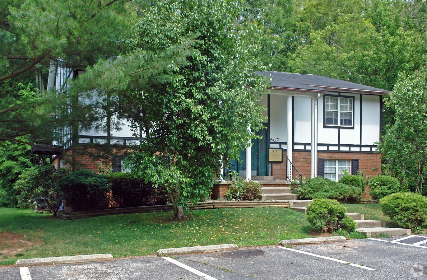Olde English II (Patriot Eve) - Olde English II (Patriot Eve) Apartments