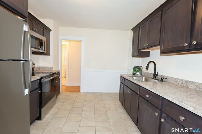 Photo - 146 Division St Unit #1