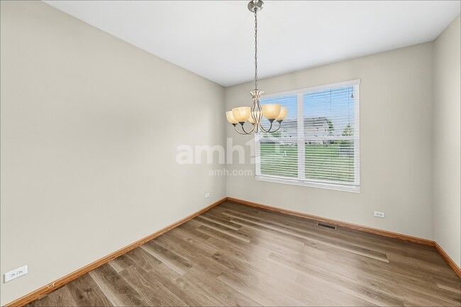 Photo - 2771 Cranston Cir