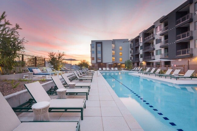 Scottsdale Entrada Apartments
