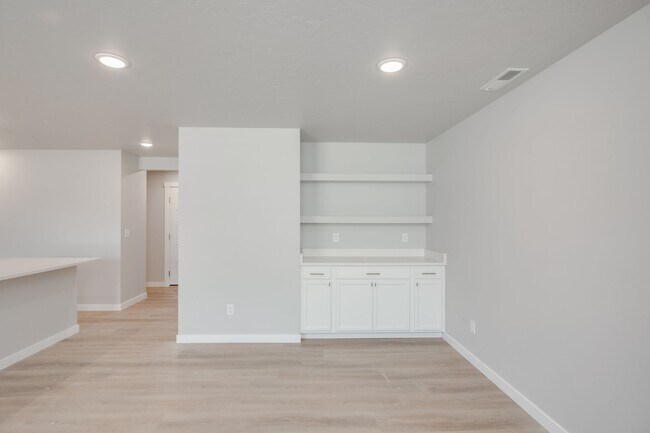 Photo - Fall in Love With This 3 Bedroom 2.5 Bathr...