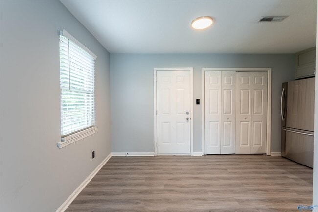 Photo - 1912 Mangum Dr NW