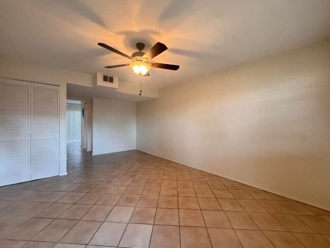 1351 S Ridgewood Ave