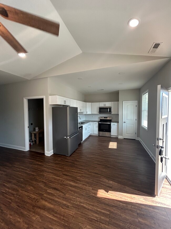 Photo - 106 Hub Greer Rd