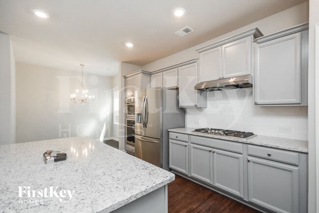 Photo - 3644 Moon Crest Dr