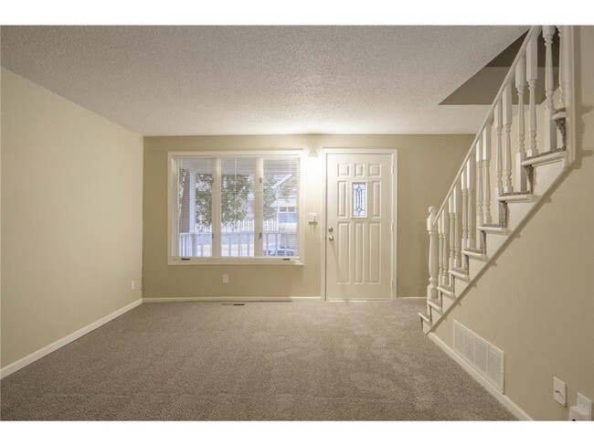 Photo - 38 Winona St W