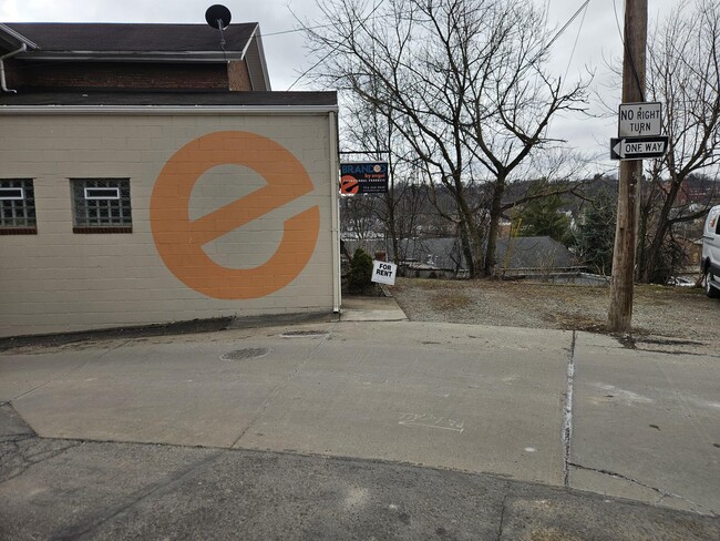 Photo - 19 W Water St